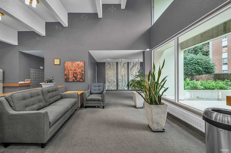 1502 2016 Fullerton Avenue North Vancouver, BC - 1