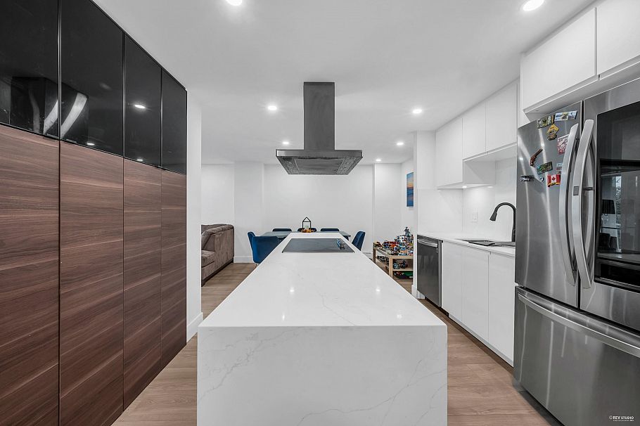 1502 2016 Fullerton Avenue North Vancouver, BC - 9