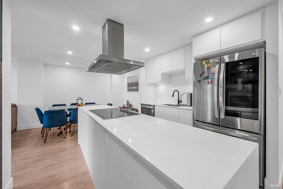 1502 2016 Fullerton Avenue North Vancouver, BC - 4