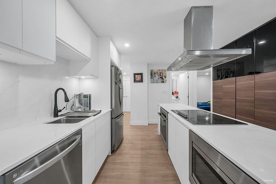 1502 2016 Fullerton Avenue North Vancouver, BC - 20