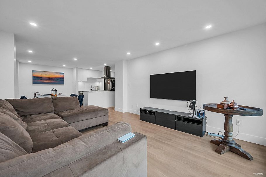 1502 2016 Fullerton Avenue North Vancouver, BC - 21