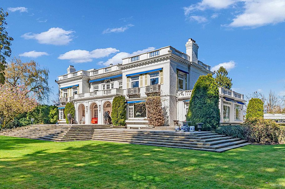 3380 The Crescent Vancouver, BC - 1