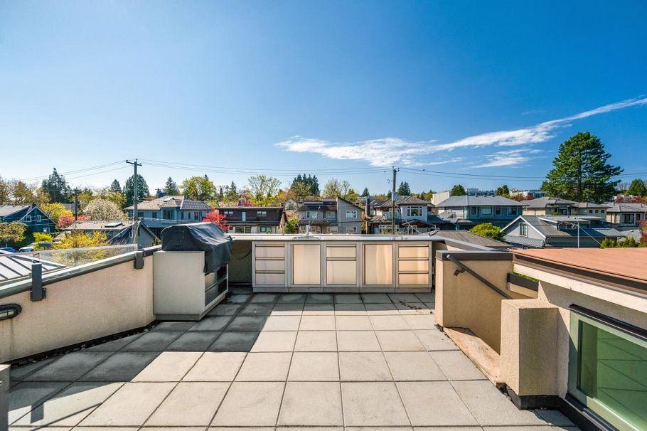 4320 W 8th Avenue Vancouver, BC - 24