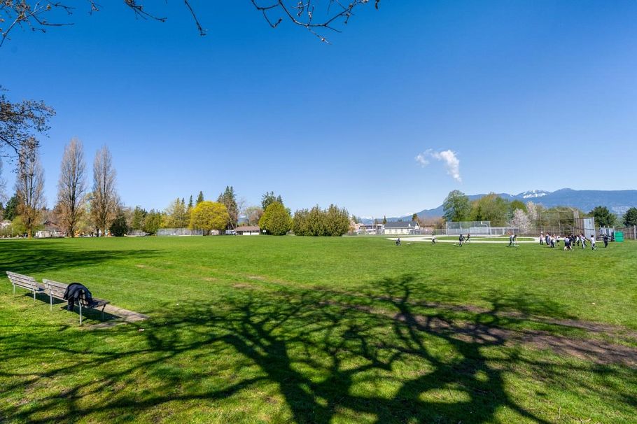 4320 W 8th Avenue Vancouver, BC - 34