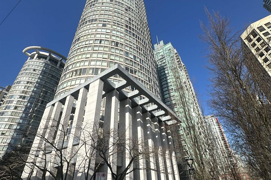 1106 1200 Alberni Street Vancouver, BC - 2