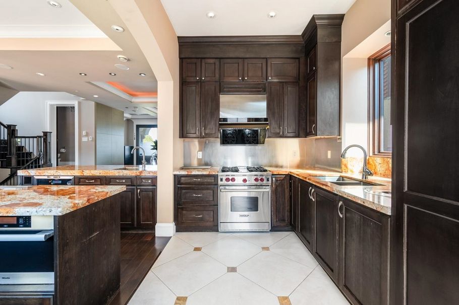 4320 W 8th Avenue Vancouver, BC - 7