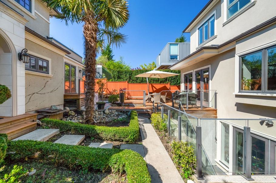 4320 W 8th Avenue Vancouver, BC - 29