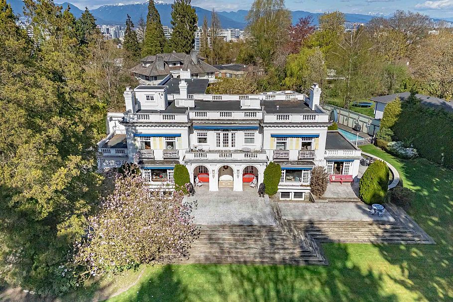 3380 The Crescent Vancouver, BC - 2