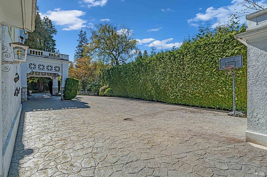 3380 The Crescent Vancouver, BC - 34