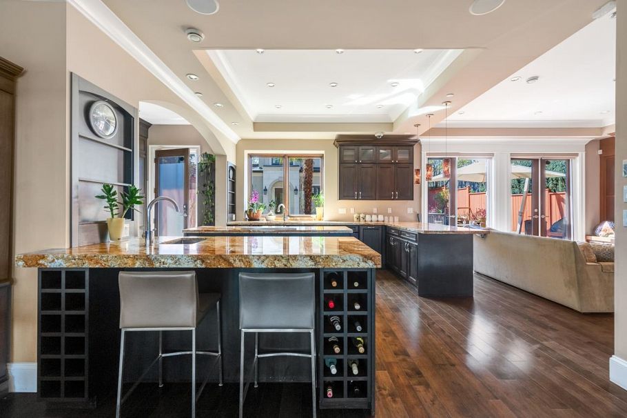 4320 W 8th Avenue Vancouver, BC - 3