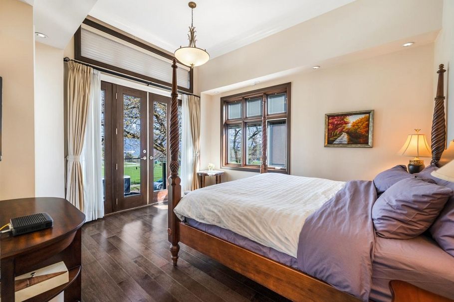 4320 W 8th Avenue Vancouver, BC - 10