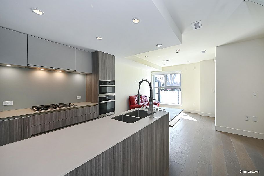 153 W 41st Avenue Vancouver, BC - 7