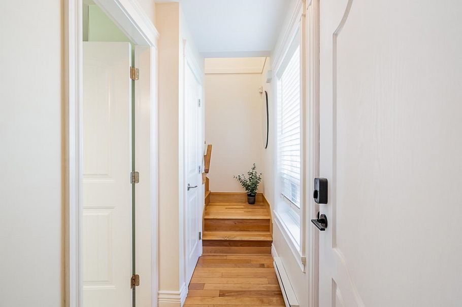 4438 Ontario Street Vancouver, BC - 24