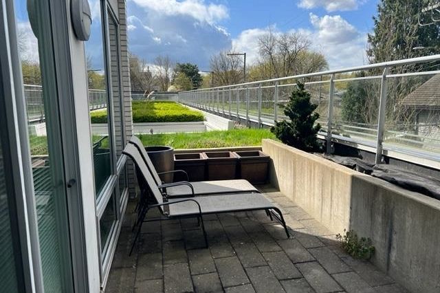 205 3333 Main Street Vancouver, BC - 4