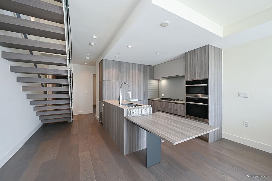 153 W 41st Avenue Vancouver, BC - 6