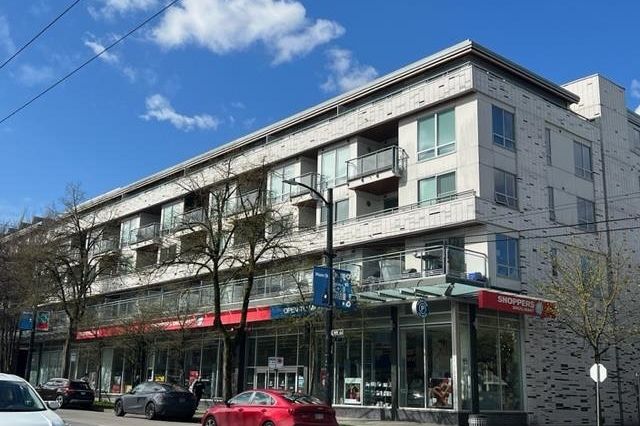 205 3333 Main Street Vancouver, BC - 1