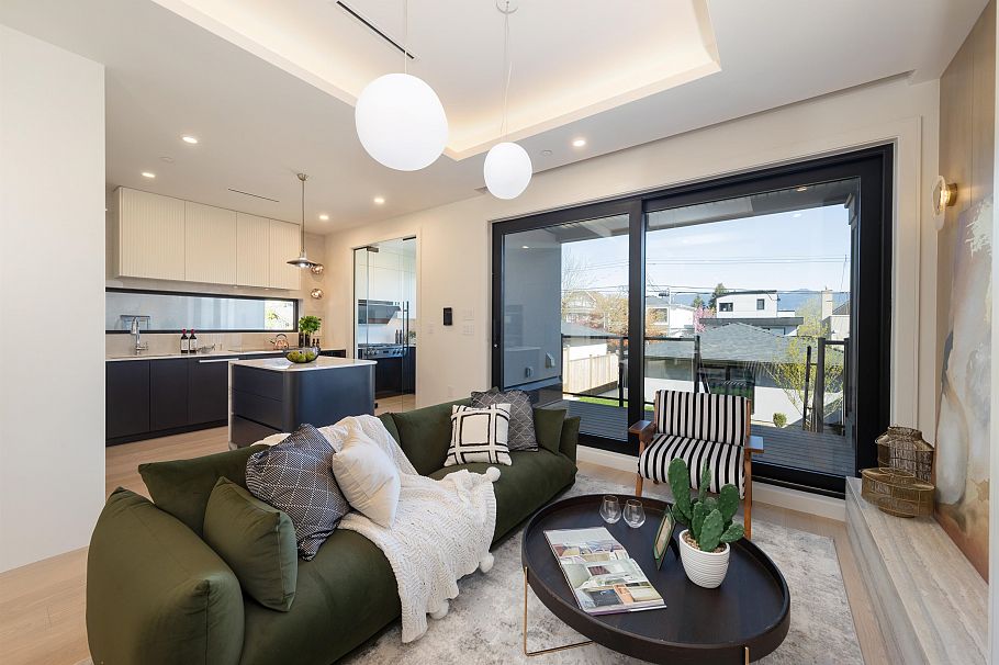 4039 W 11th Avenue Vancouver, BC - 8