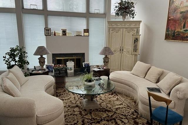 1289 W 51st Avenue Vancouver, BC - 2