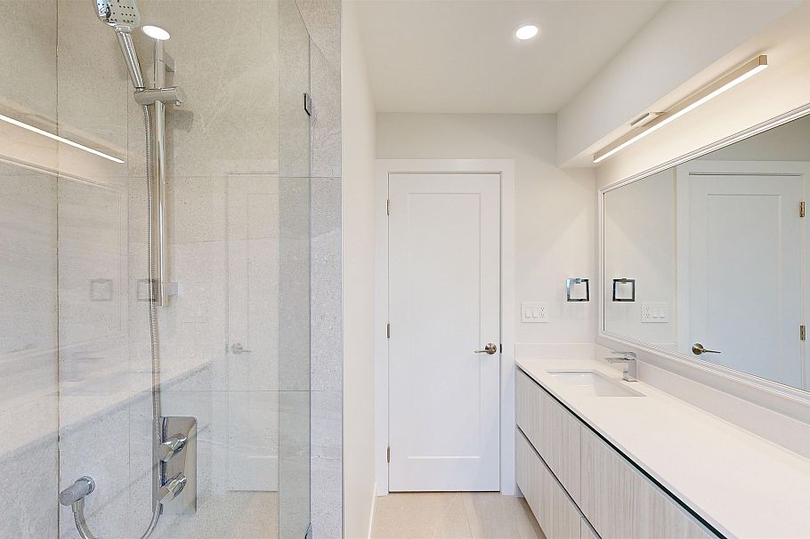 916 Montroyal Boulevard North Vancouver, BC - 17