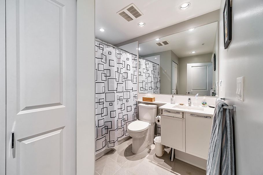 301 3188 Riverwalk Avenue Vancouver, BC - 16