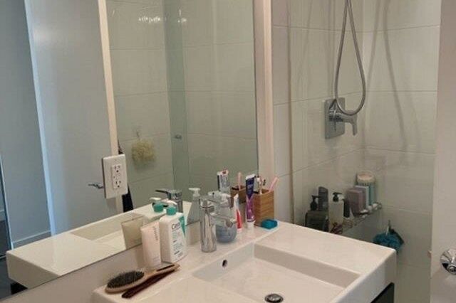 205 3333 Main Street Vancouver, BC - 5