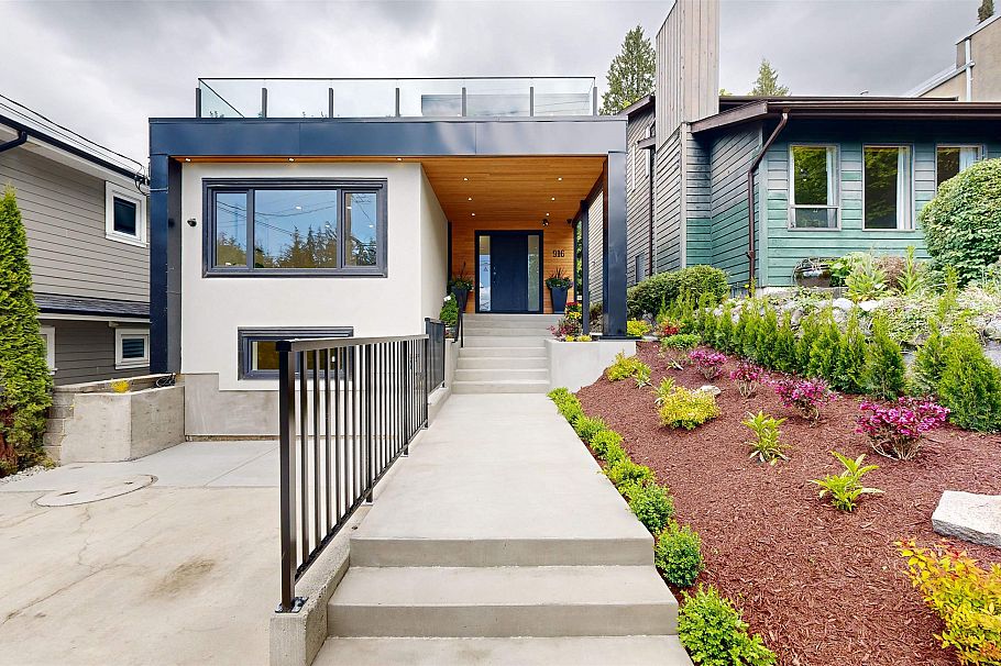 916 Montroyal Boulevard North Vancouver, BC - 34