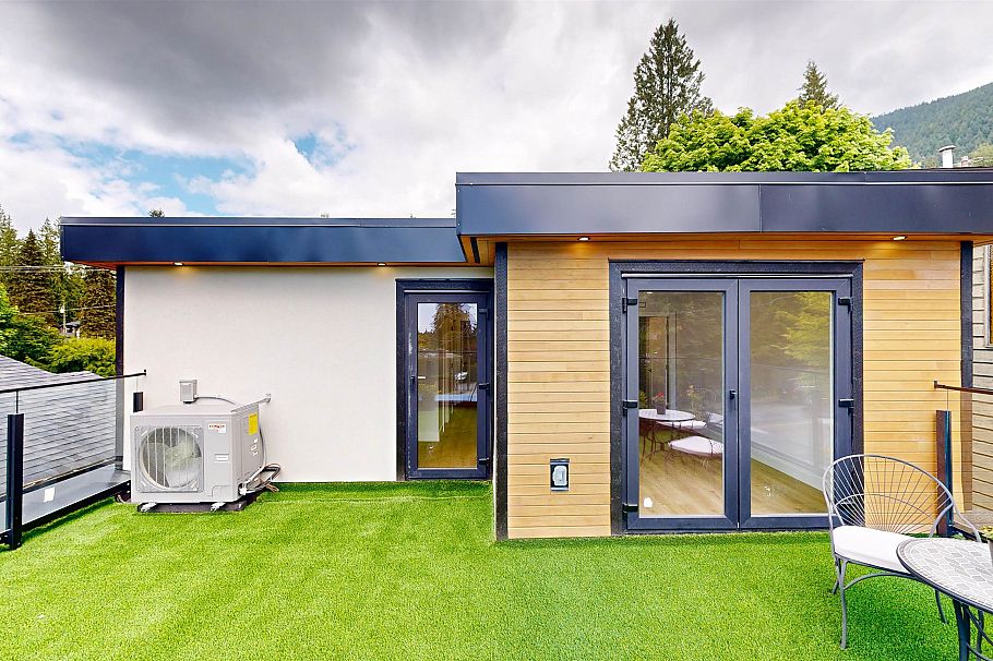 916 Montroyal Boulevard North Vancouver, BC - 28