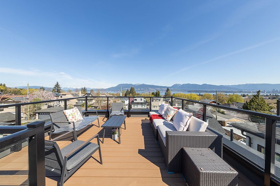 4039 W 11th Avenue Vancouver, BC - 32