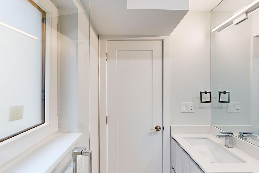 916 Montroyal Boulevard North Vancouver, BC - 21