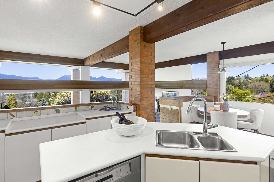 5012 Maple Street Vancouver, BC - 13