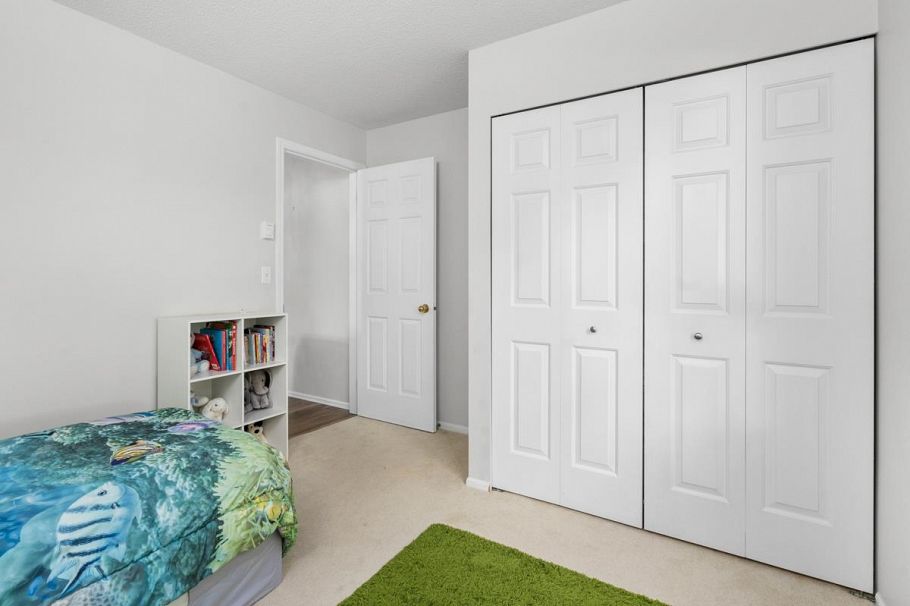 303 106 W Kings Road North Vancouver, BC - 14