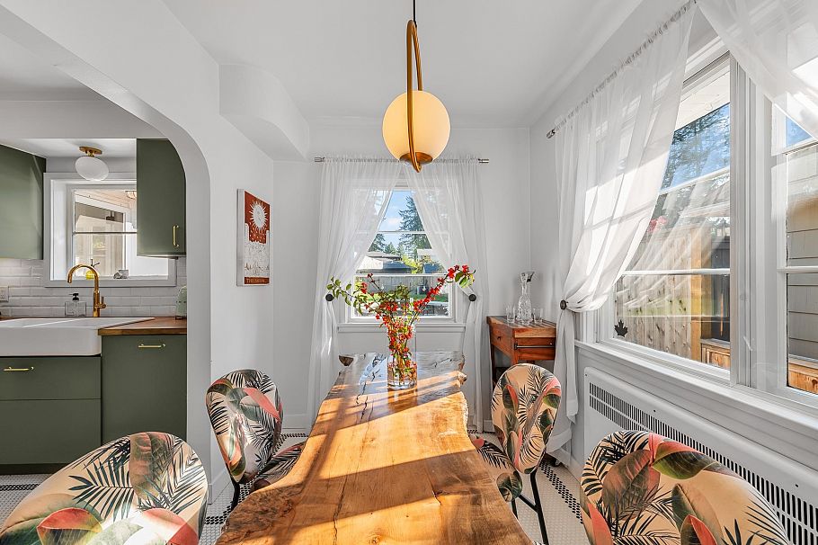 1335 W 22nd Street North Vancouver, BC - 10