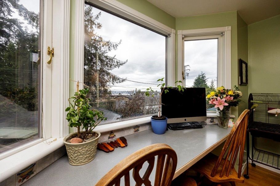 145 E Kings Road North Vancouver, BC - 15