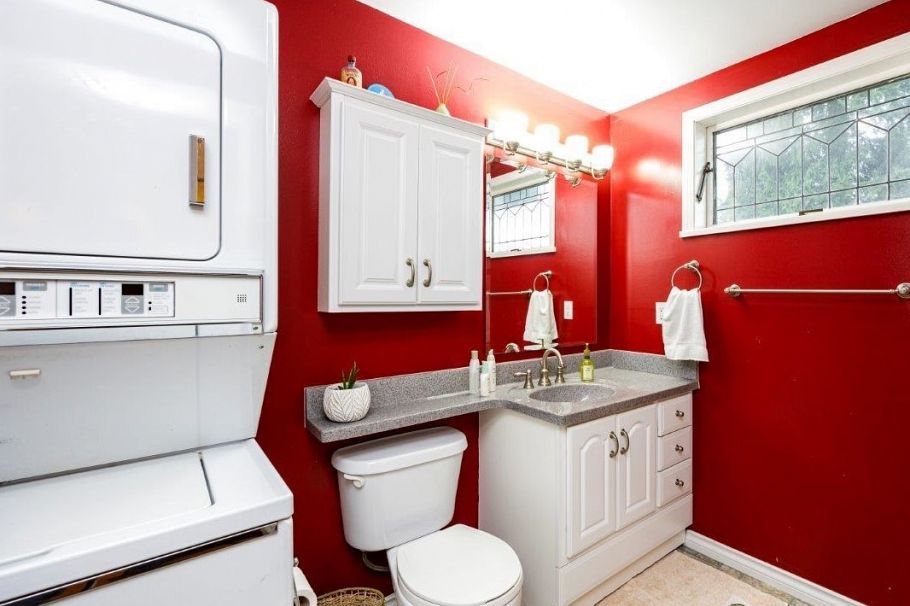 145 E Kings Road North Vancouver, BC - 21