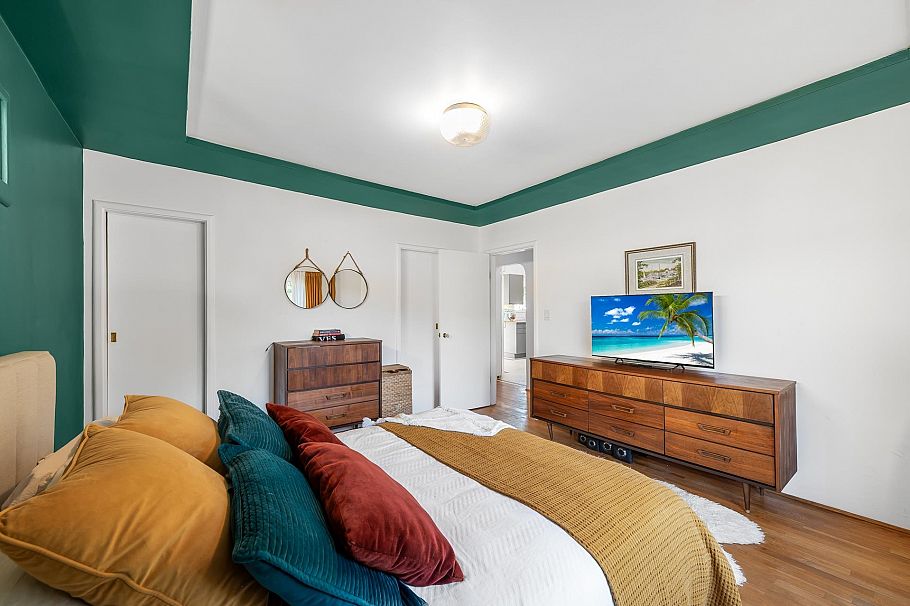 1335 W 22nd Street North Vancouver, BC - 21