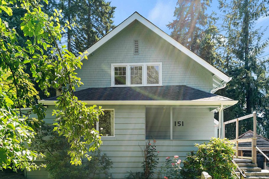 151 E Kings Road North Vancouver, BC - 2