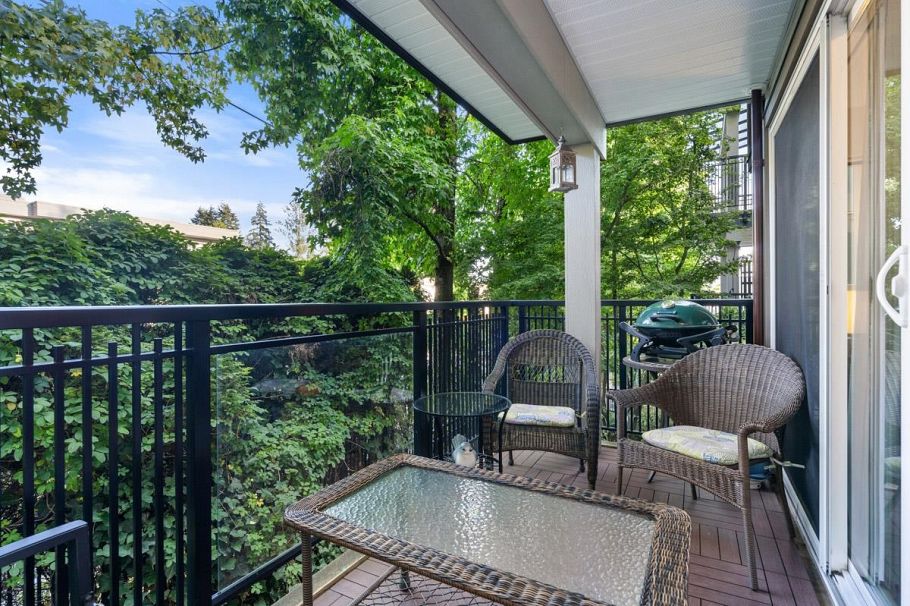 303 106 W Kings Road North Vancouver, BC - 17