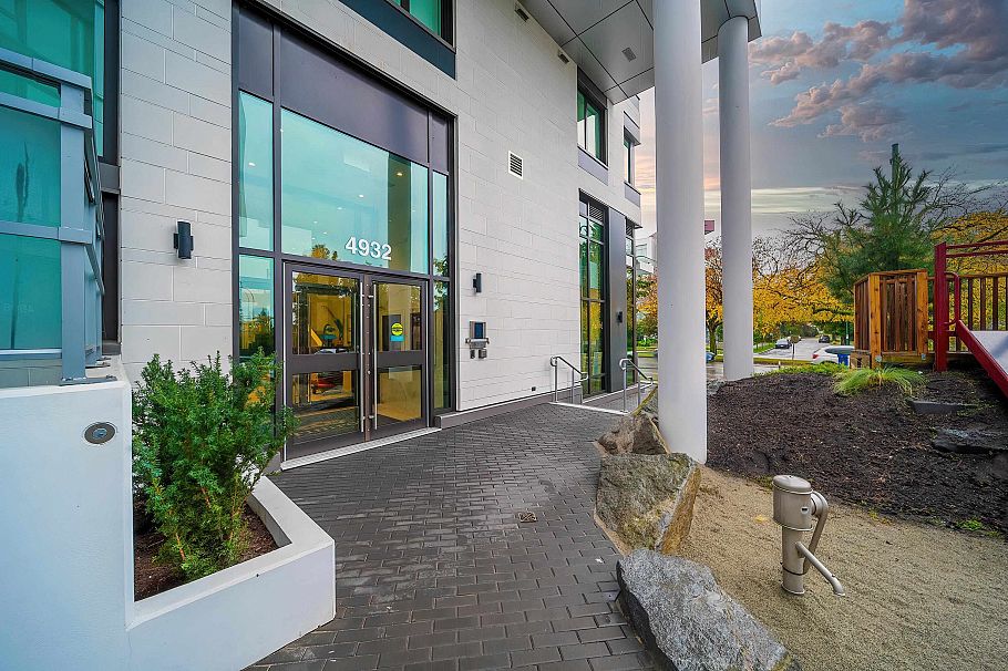 205 4932 Cambie Street Vancouver, BC - 23