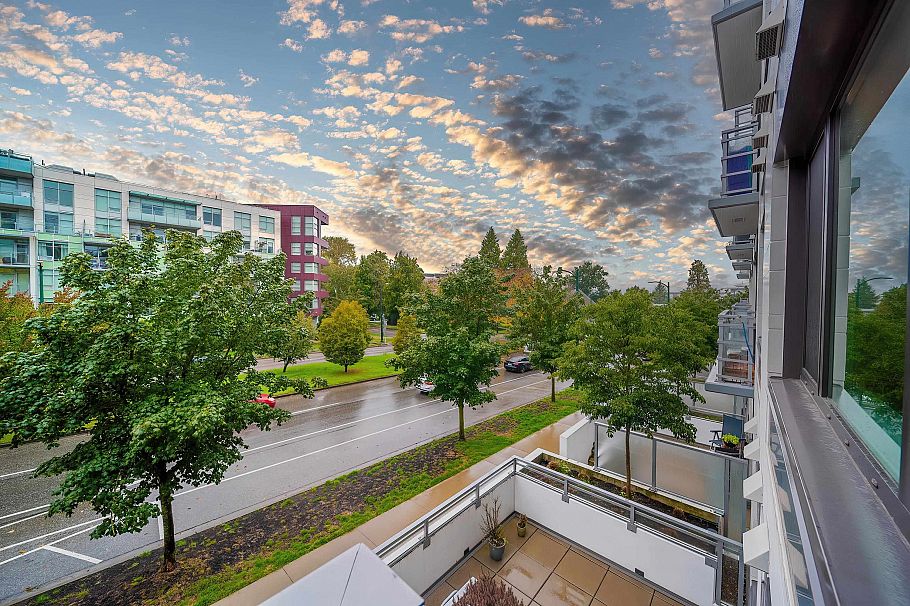 205 4932 Cambie Street Vancouver, BC - 3