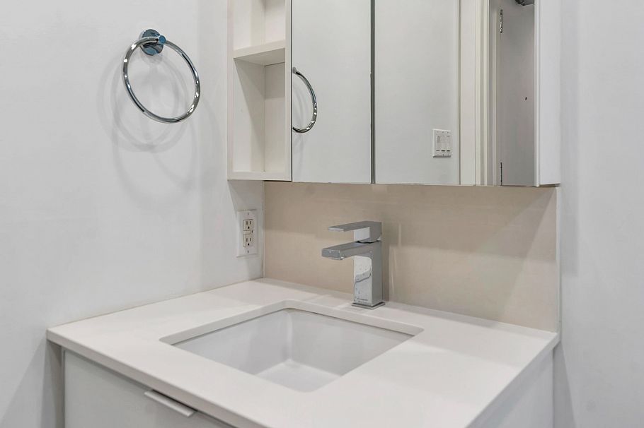 201 1308 Hornby Street Vancouver, BC - 16