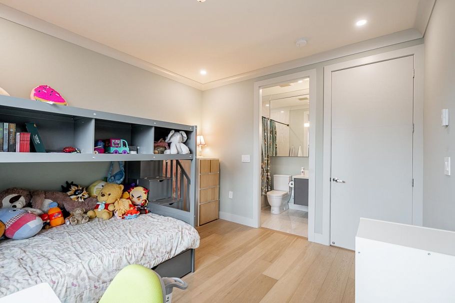 3804 W 20th Avenue Vancouver, BC - 30