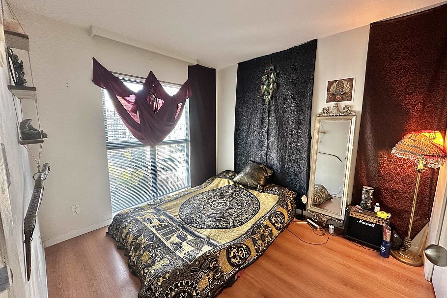 1205 1188 Howe Street Vancouver, BC - 4