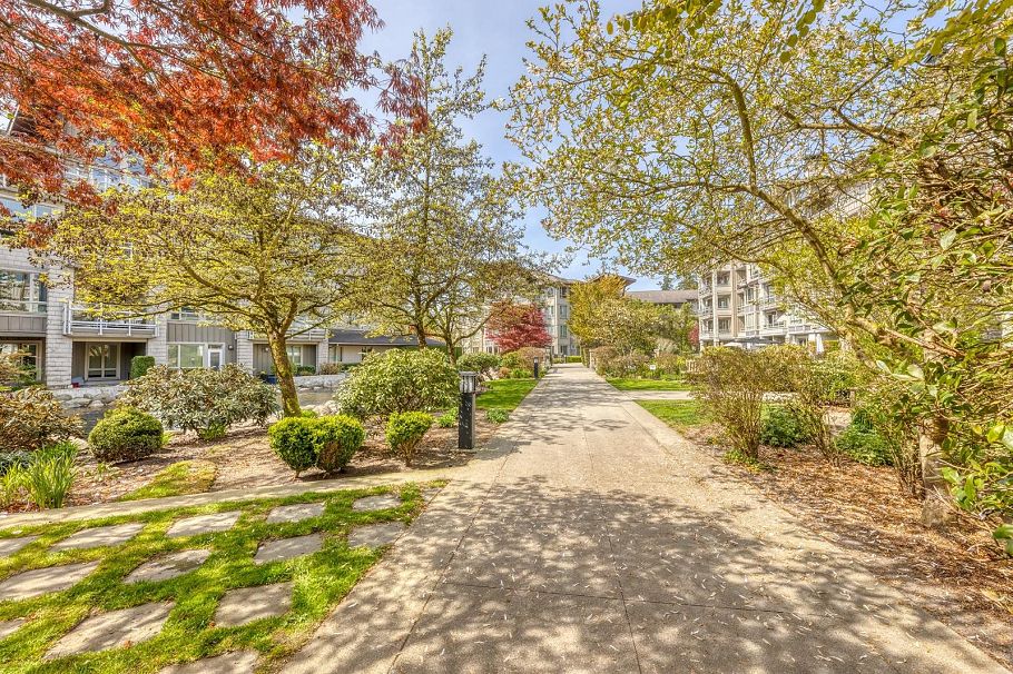 516 580 Raven Woods Drive North Vancouver, BC - 3