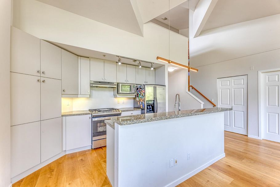 516 580 Raven Woods Drive North Vancouver, BC - 9