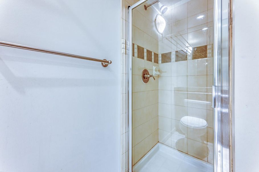 516 580 Raven Woods Drive North Vancouver, BC - 18