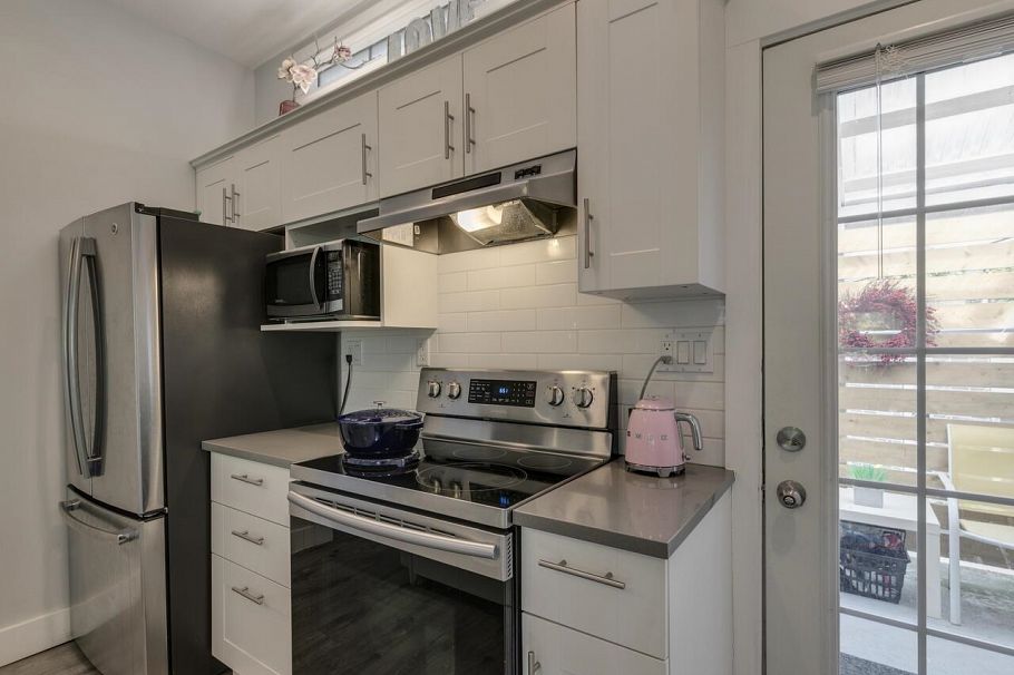 1577 E 26th Avenue Vancouver, BC - 15