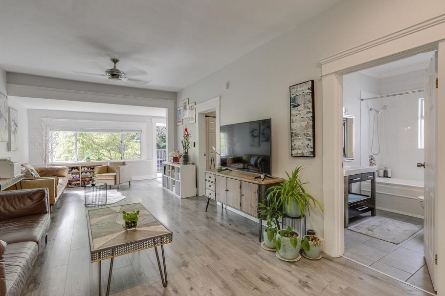 1577 E 26th Avenue Vancouver, BC - 3