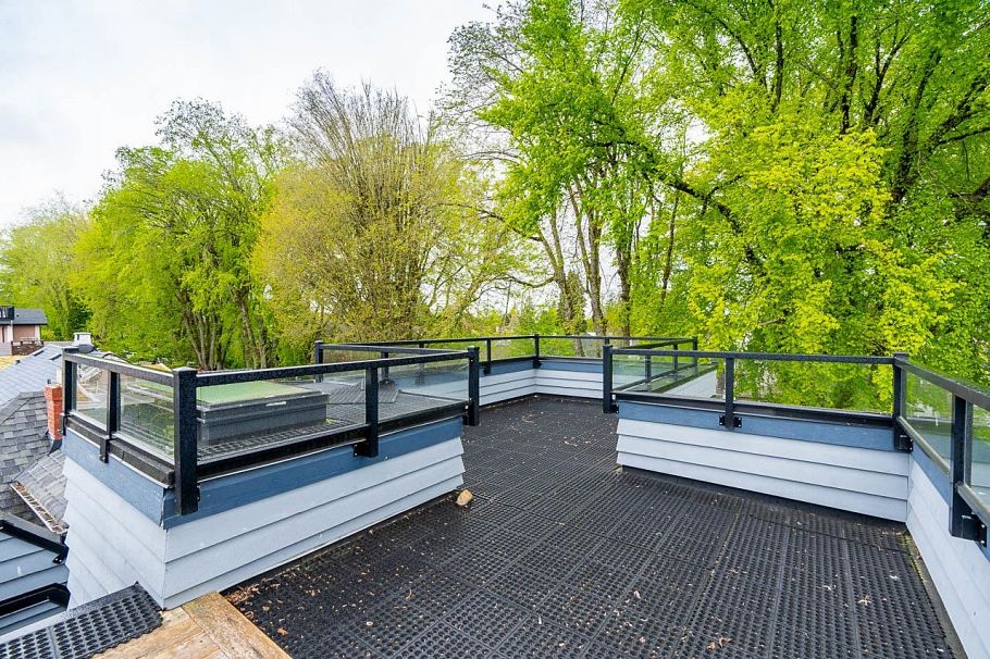 3804 W 20th Avenue Vancouver, BC - 38