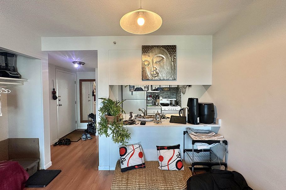 1205 1188 Howe Street Vancouver, BC - 14