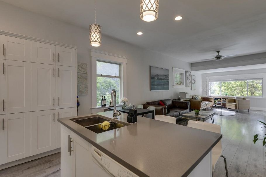 1577 E 26th Avenue Vancouver, BC - 14